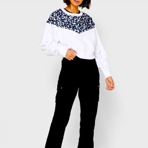 NEW Nike Heritage Floral-Print Cropped Fleece sweatshirt Top